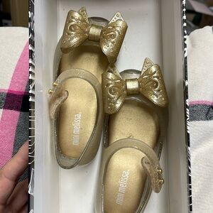 Mini Melissa gold bow ultra girl shoes size 7